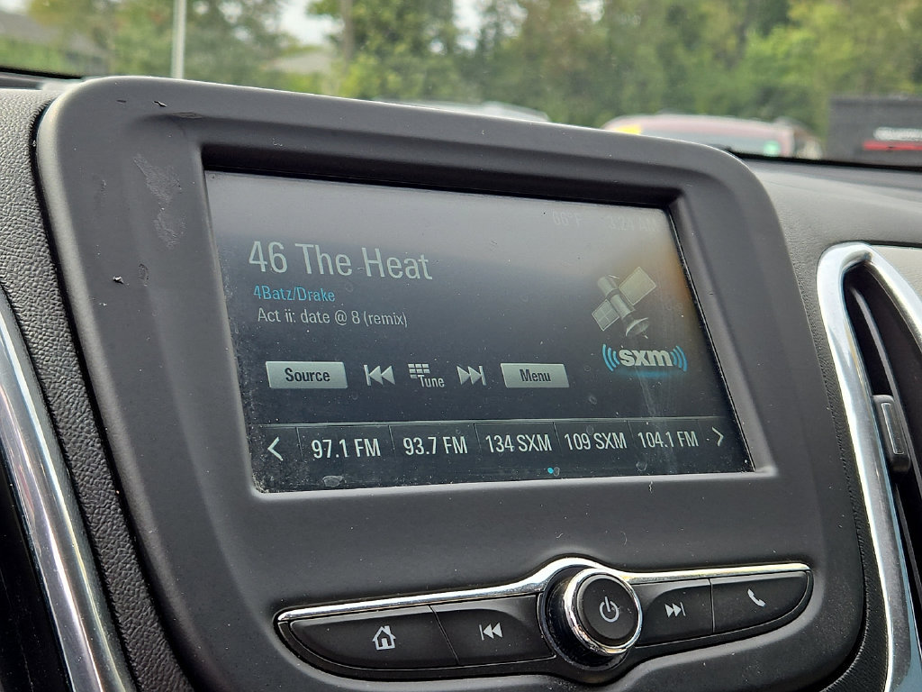 Used 2018 Chevrolet Equinox LT AWD/4WD image 17