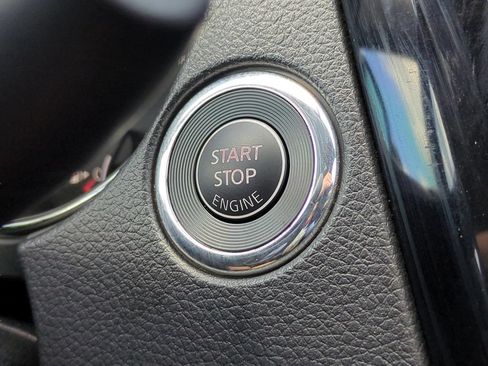 Used 2017 Nissan Rogue SV FWD image 22