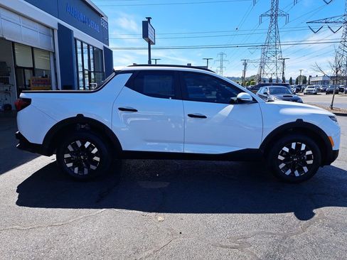 Used 2025 Hyundai Santa Cruz SEL FWD image 6