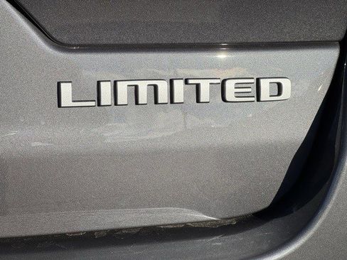 New 2025 Jeep Grand Cherokee Limited image 34