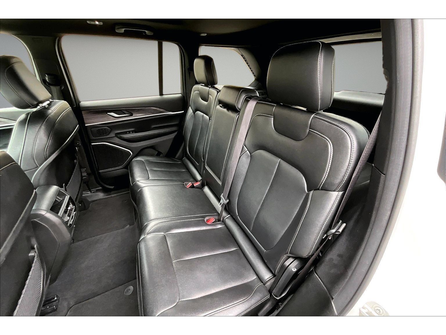 Certified 2024 Jeep Grand Cherokee Limited 4xe AWD/4WD image 35