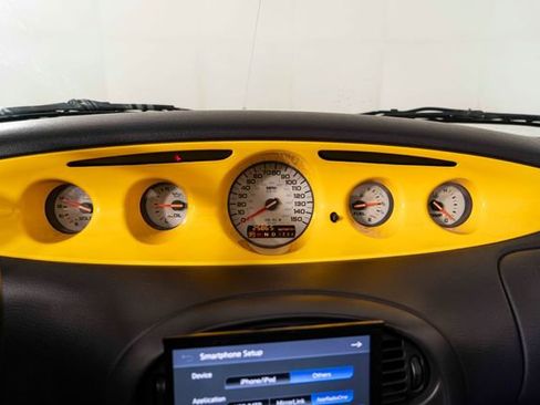 Used 2002 Chrysler Prowler image 18