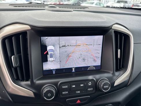 Used 2018 GMC Terrain Denali w/ Advanced Safety Package image 28