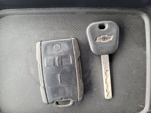 Used 2018 Chevrolet Silverado 1500 LT w/ All Star Edition image 32