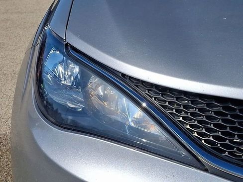 Used 2020 Chrysler Voyager LX w/ Cold Weather Group image 9