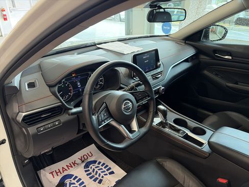 Used 2021 Nissan Altima 2.5 SR w/ SR Premium Package FWD image 17