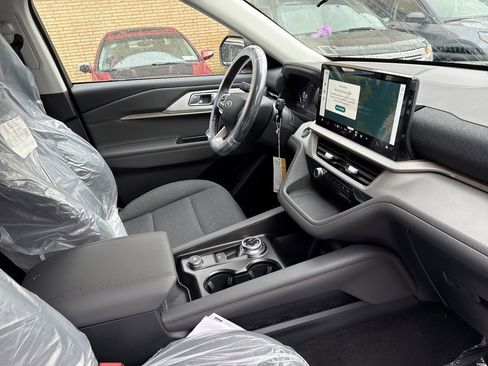 Used 2026 Ford Explorer Active image 29