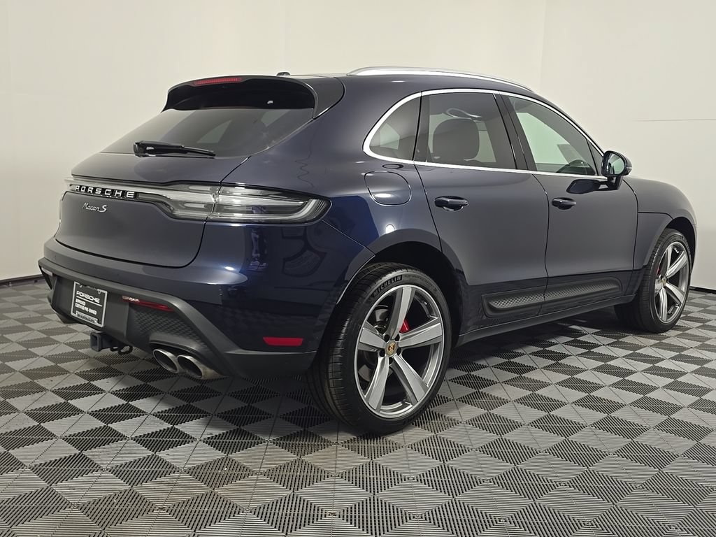 Certified 2023 Porsche Macan S AWD/4WD image 7