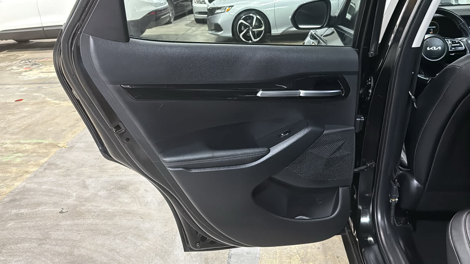 Used 2024 Kia Seltos S AWD/4WD image 24