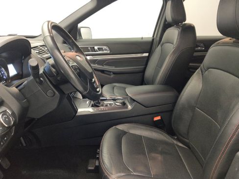 Used 2019 Ford Explorer Sport w/ Equipment Group 401A AWD/4WD image 17