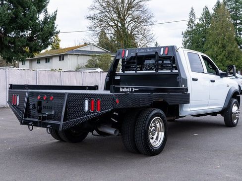 Used 2024 RAM 5500 Tradesman w/ Chrome Appearance Group image 6