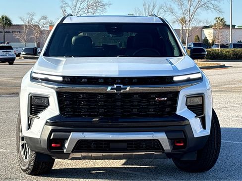 New 2026 Chevrolet Traverse Z71 w/ Enhanced Driving Package image 2