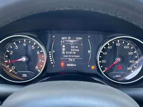 Used 2021 Jeep Compass Latitude image 24