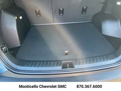 New 2026 Chevrolet Equinox LT w/ Convenience Package II image 25