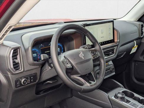 New 2025 Ford Bronco Sport Outer Banks image 3