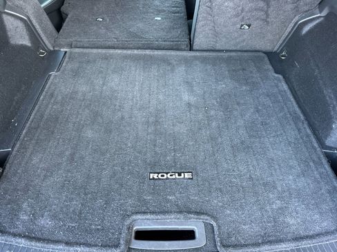 Used 2024 Nissan Rogue SV image 14