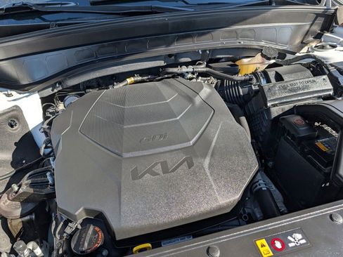 Used 2022 Kia Telluride SX w/ SX Prestige Package image 37