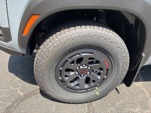 New 2026 Nissan Frontier PRO-4X w/ Pro Premium Package AWD/4WD image 12