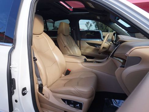 Used 2019 Cadillac Escalade Platinum image 24