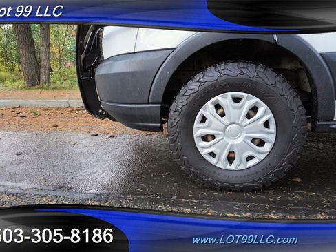 Used 2017 Ford Transit 150 XLT image 24