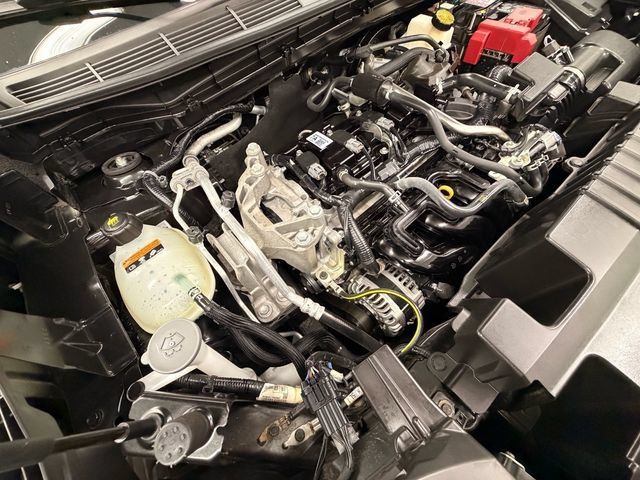 Certified 2025 Nissan Kicks S FWD image 10