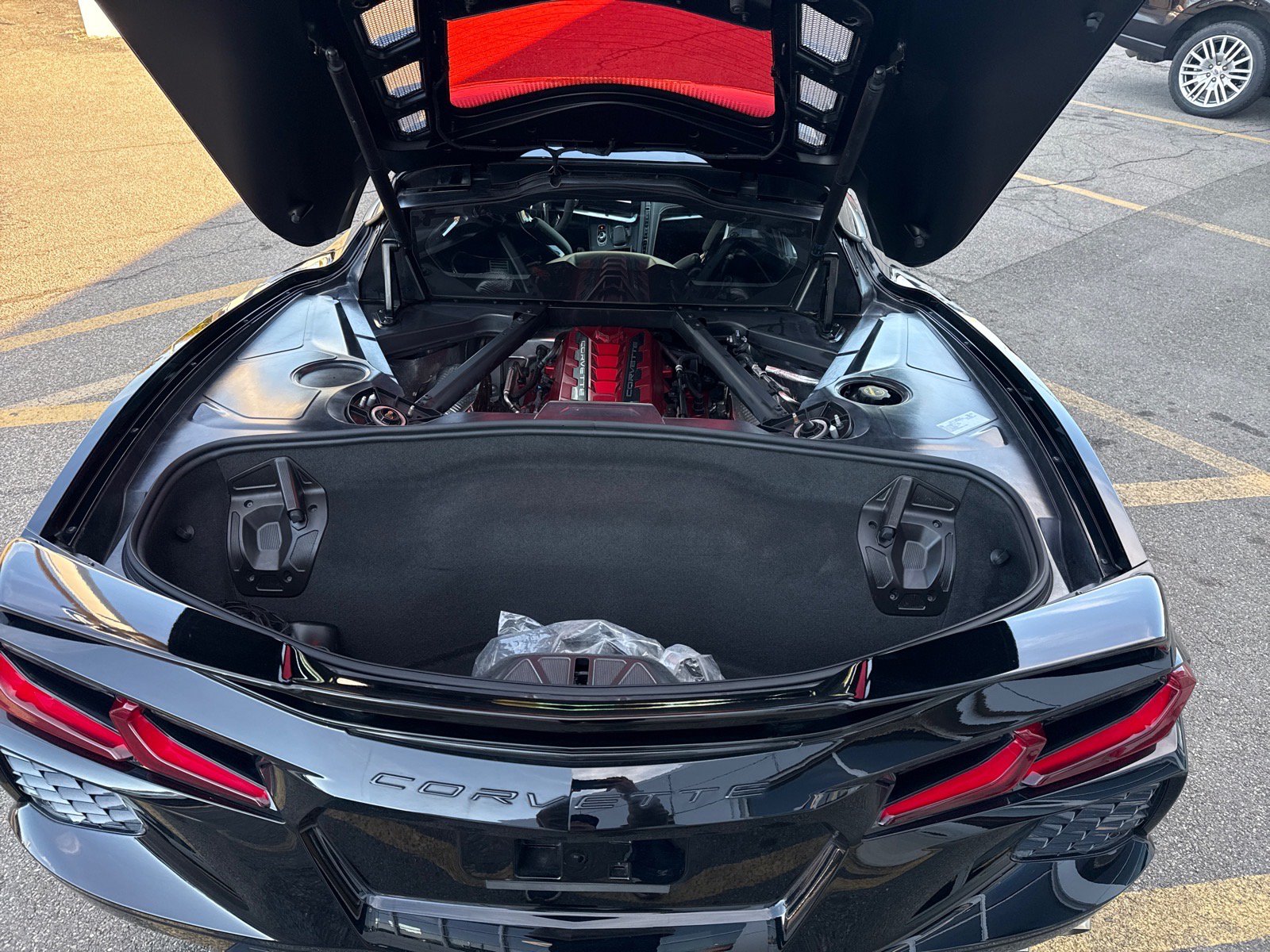 Used 2024 Chevrolet Corvette Stingray Preferred Cpe w/ Z51 Performance Package RWD image 25