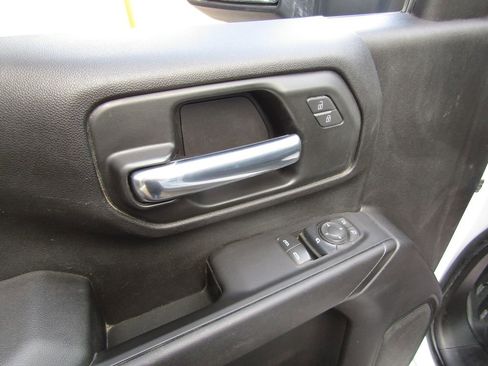 Used 2025 Chevrolet Silverado 2500 W/T w/ WT Convenience Package image 18