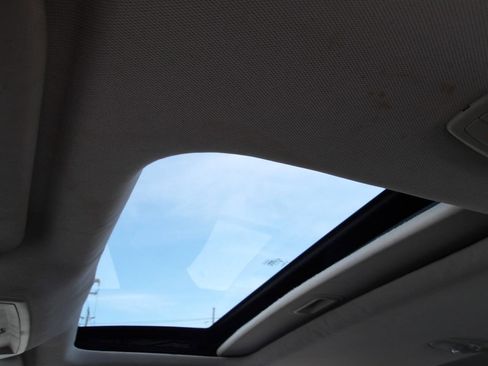 Used 2014 Ford Focus SE w/ SE Winter Package image 39