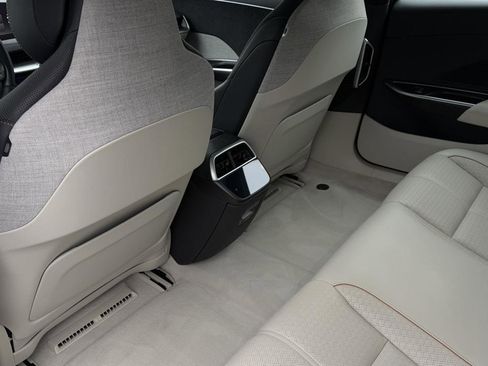 Used 2023 Lucid Air Grand Touring image 19