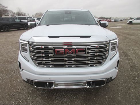 New 2026 GMC Sierra 1500 Denali image 12
