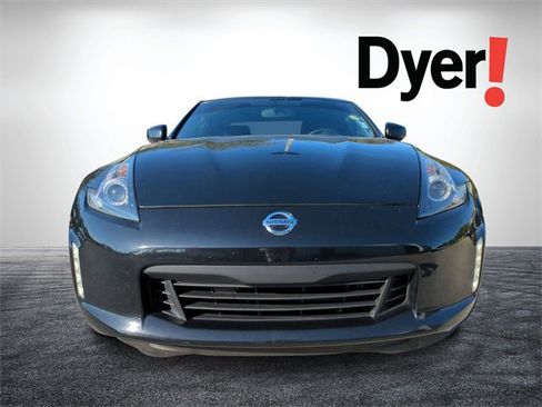 Used 2020 Nissan 370Z Touring Sport image 9
