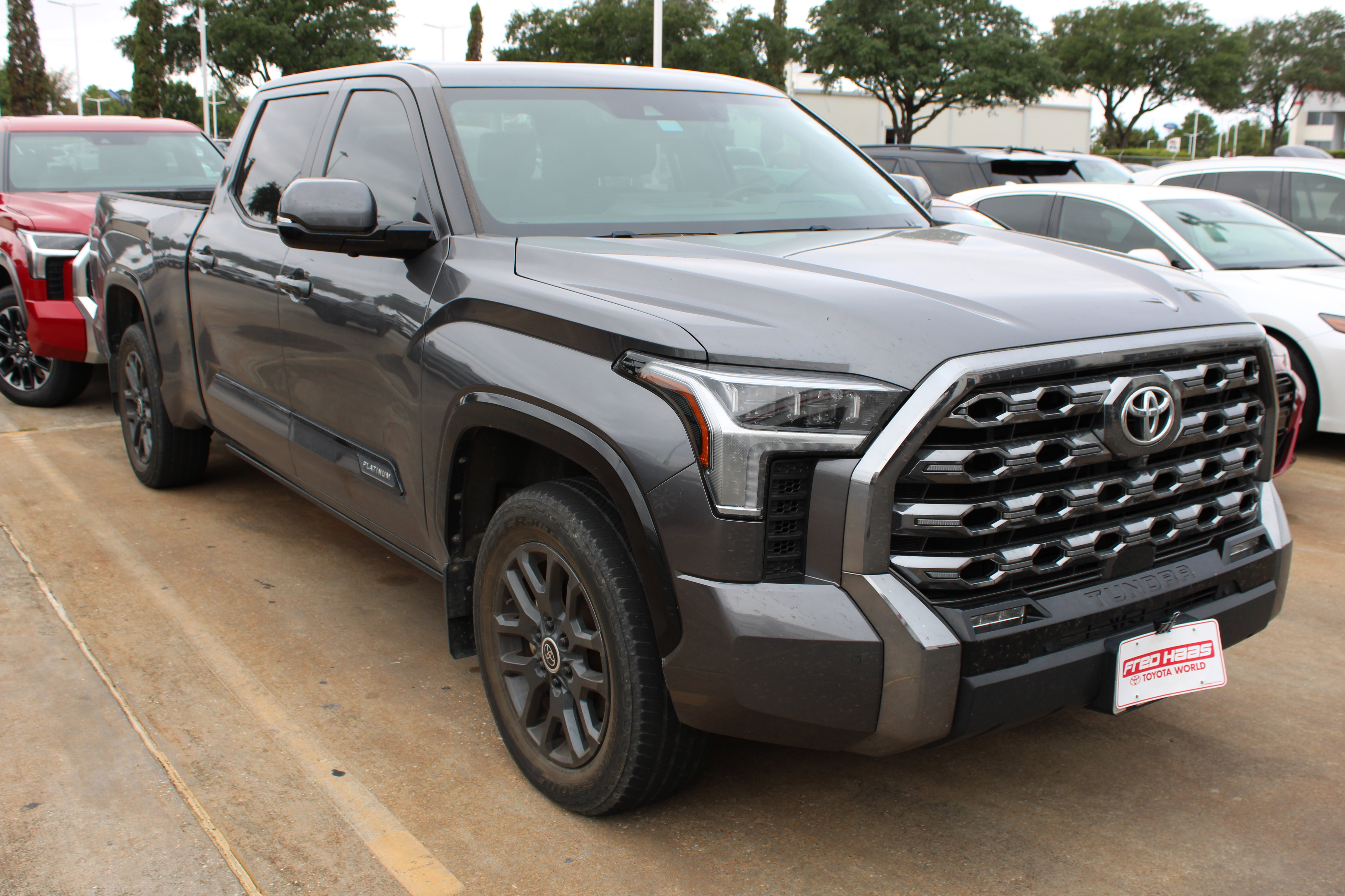 Used 2024 Toyota Tundra Platinum AWD/4WD image 3