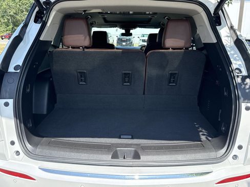 Used 2020 Buick Enclave Avenir w/ Avenir Technology Package image 15