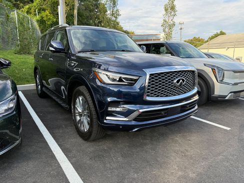 Used 2022 INFINITI QX80 Luxe w/ Cargo Package AWD/4WD image 2