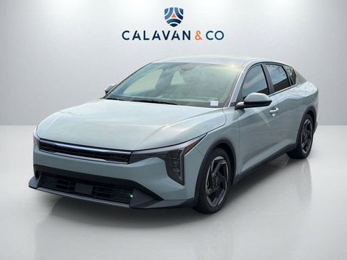 Used 2025 Kia K4 EX image 2