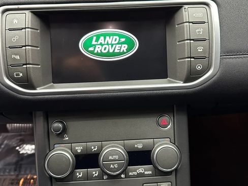 Used 2019 Land Rover Range Rover Evoque SE AWD/4WD image 19