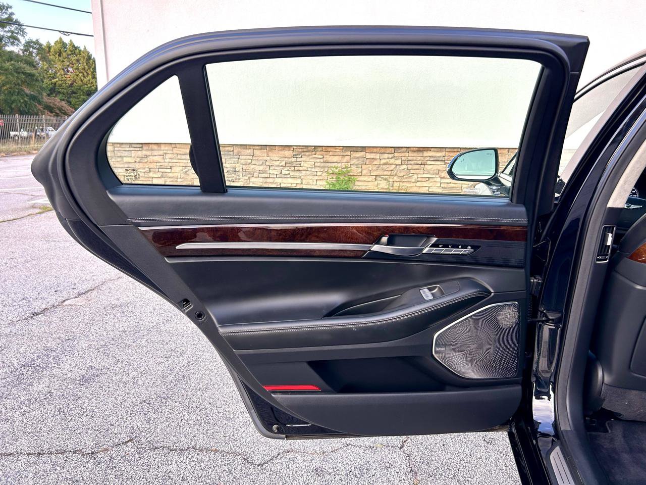 Used 2017 Genesis G90 5.0 Ultimate AWD/4WD image 13