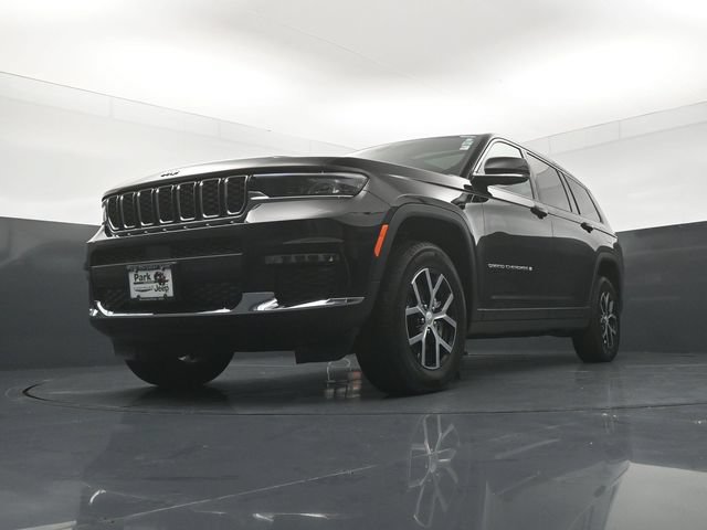 Used 2025 Jeep Grand Cherokee L Limited w/ Trailer Tow Package AWD/4WD image 20