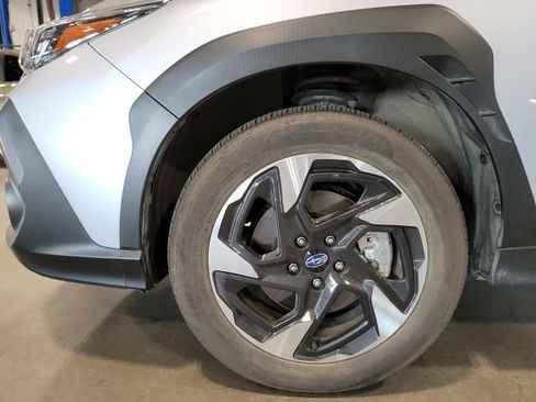 Used 2024 Subaru Crosstrek 2.5i Limited w/ Crosstrek Mirror Package AWD/4WD image 12