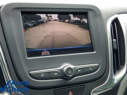 Used 2020 Chevrolet Equinox LS FWD image 25