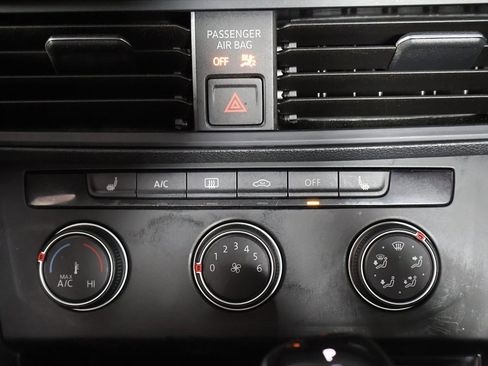 Used 2024 Volkswagen Jetta Sport image 39