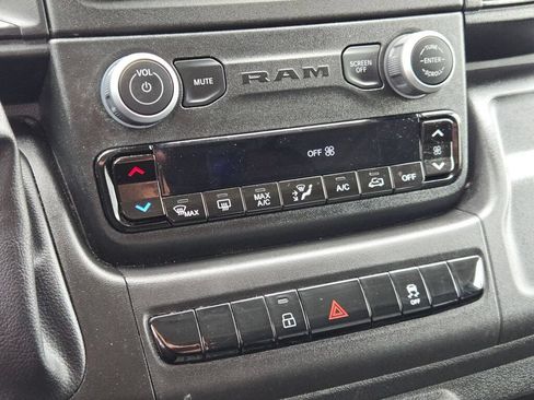 Used 2026 RAM ProMaster 2500 w/ Convenience Group FWD image 27
