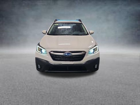 Used 2022 Subaru Outback Premium AWD/4WD image 2