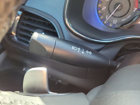 Used 2015 Chrysler 200 S w/ Navigation & Sound Group I FWD image 29