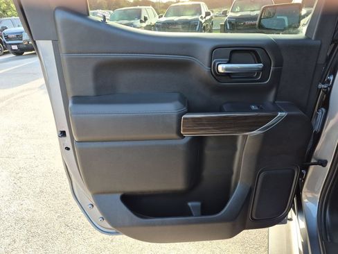 Used 2022 Chevrolet Silverado 1500 RST AWD/4WD image 35