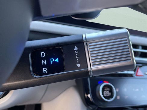 New 2026 Hyundai Tucson Limited image 32