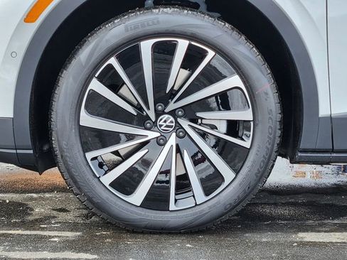 New 2026 Volkswagen ID.4 Pro image 10