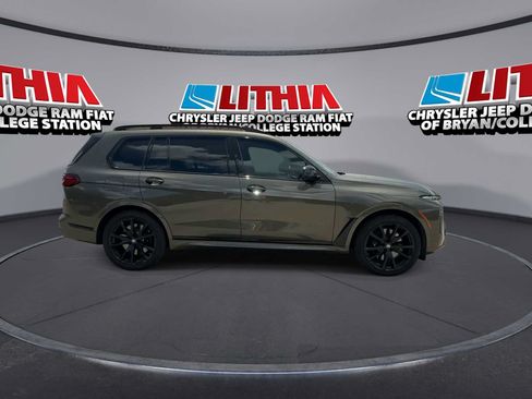Used 2025 BMW X7 M60i AWD/4WD image 9