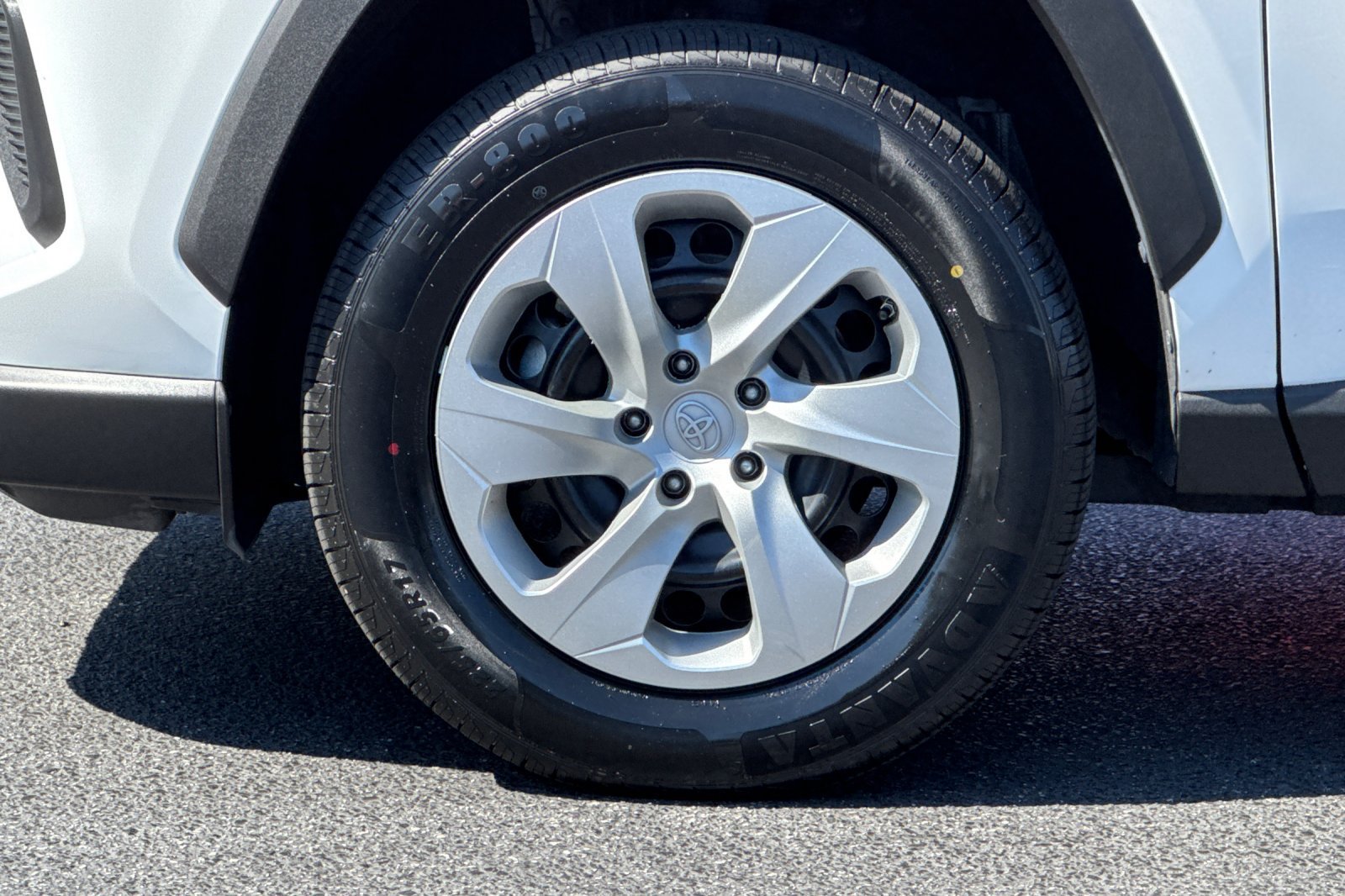Certified 2023 Toyota RAV4 LE AWD/4WD image 13