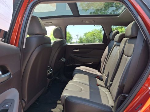 Used 2019 Hyundai Santa Fe AWD image 11